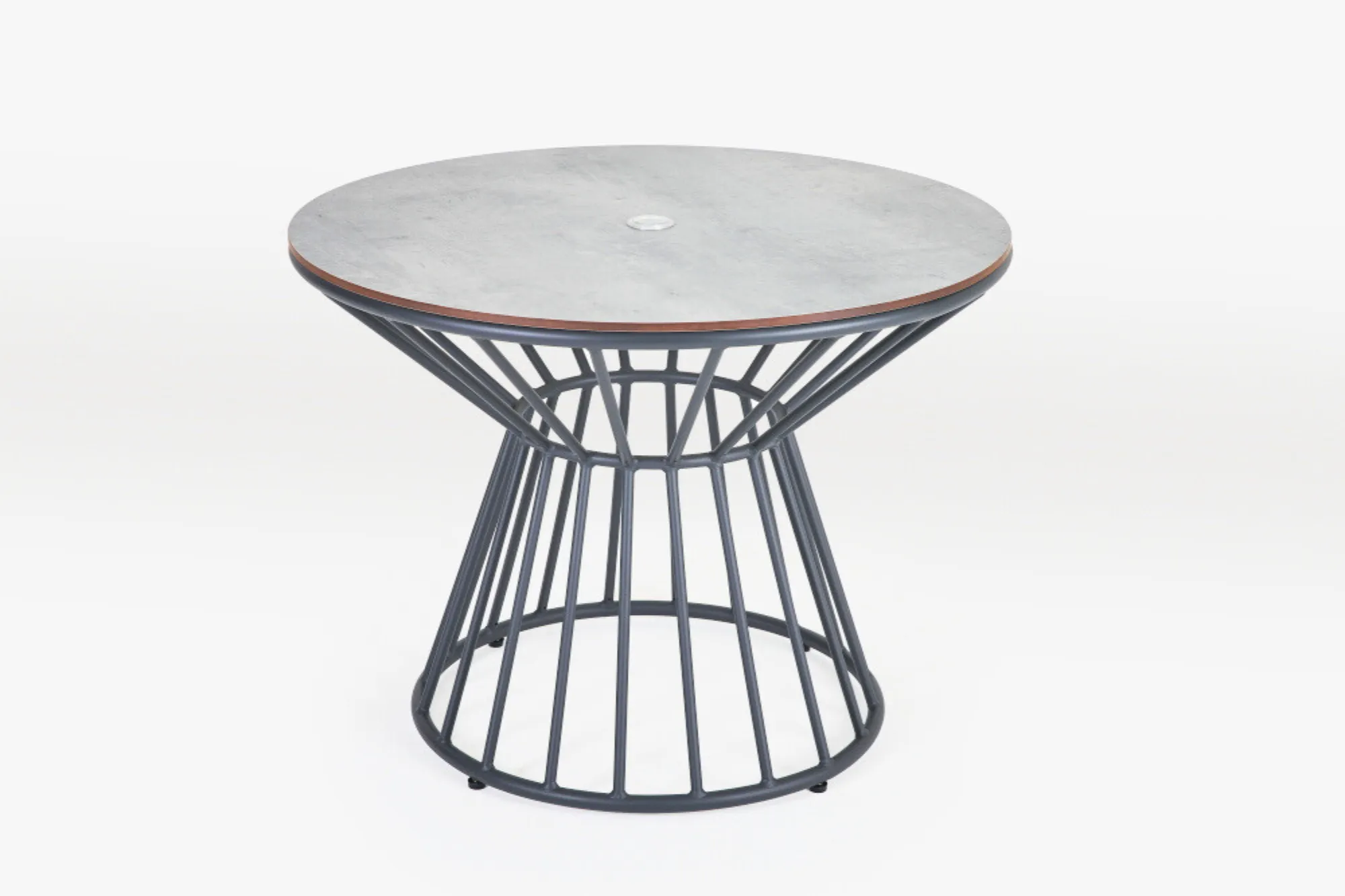 DENARAU Round Outdoor Dining Table